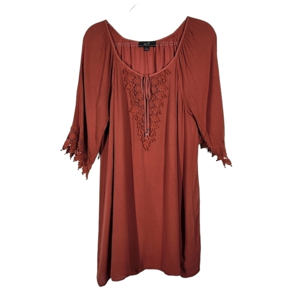 NAIF ROUND NECK DRESS - Picture 3 of 9